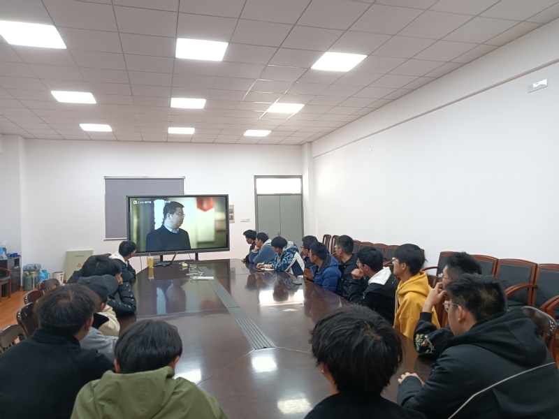 机械工程学院组织师生观看“职业院校同上一堂思政大课”