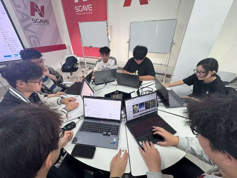 智绘劳动韵，AI颂匠心