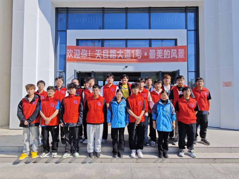 机械工程学院开展“今天我是宿管阿姨”志愿服务劳动活动