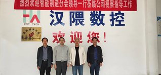 走访企业，搭建校企合作平台