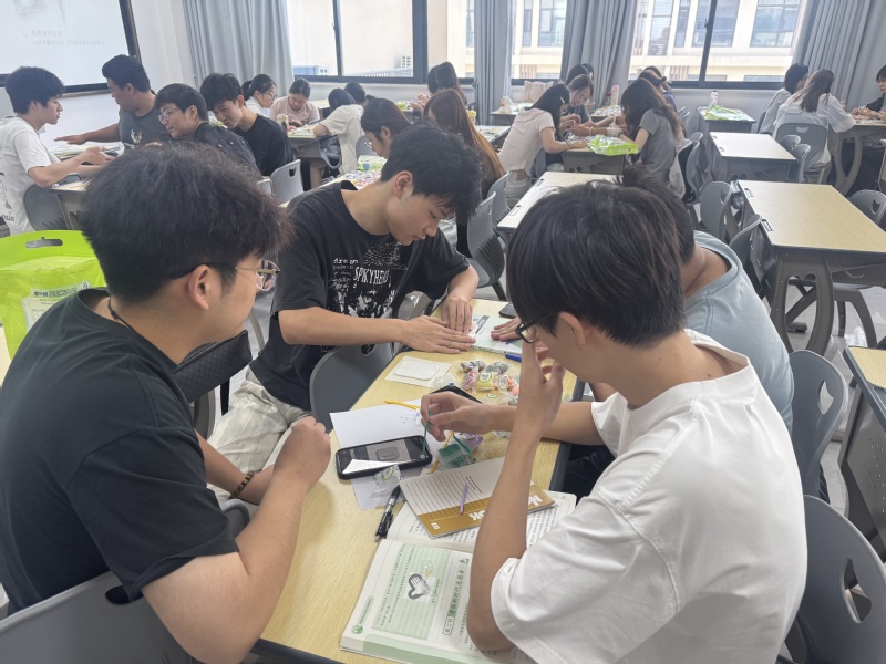 以劳赋能，以创启智——数字经济学院劳动教育“开学第一课...