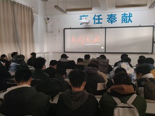 毛主席永远活在我们心中——纪念毛...